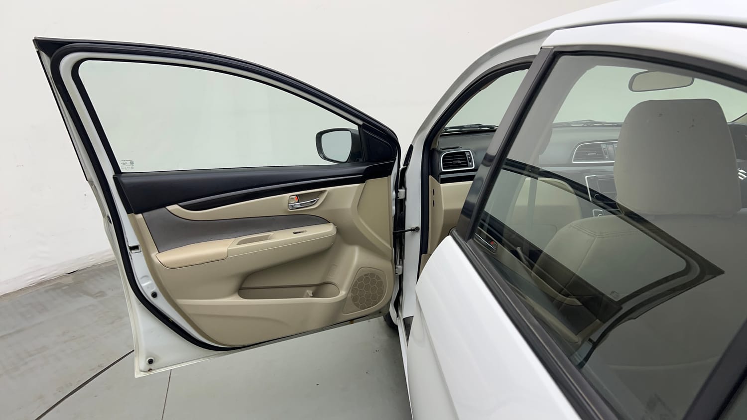 Used 2015 Maruti Suzuki Ciaz VXi+ Petrol Manual interior LEFT FRONT DOOR OPEN VIEW