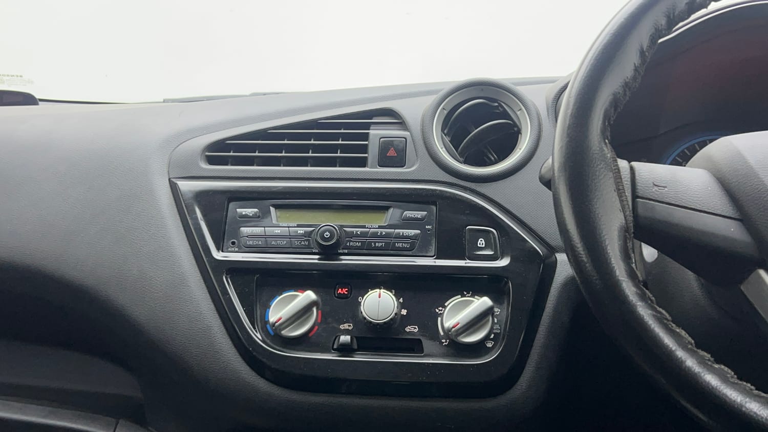 Used 2018 Datsun Redi-GO T(O) 1.0 AMT Petrol Automatic top_features Integrated (in-dash) music system
