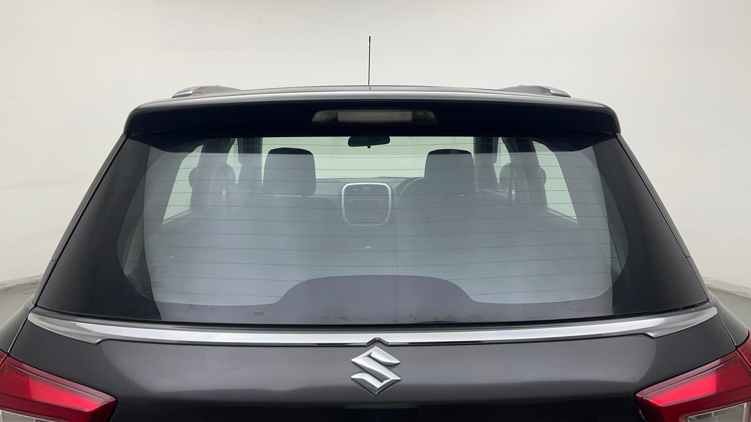 Used 2021 maruti-suzuki Vitara Brezza VXi Petrol Manual exterior BACK WINDSHIELD VIEW