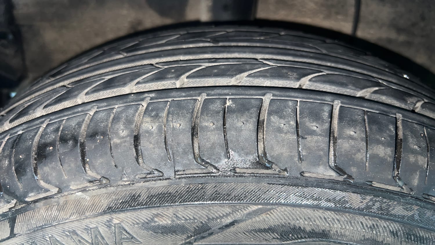 Used 2020 Hyundai Grand i10 Nios Sportz AMT 1.2 Kappa VTVT Petrol Automatic tyres RIGHT REAR TYRE TREAD VIEW