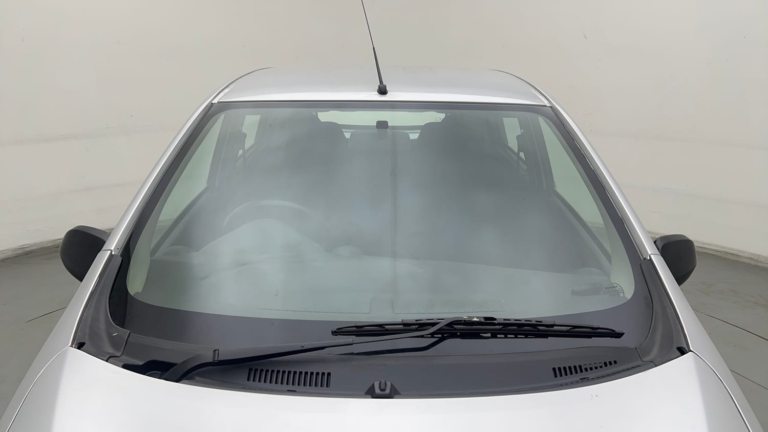 Used 2018 Datsun Redi-GO T(O) 1.0 AMT Petrol Automatic exterior FRONT WINDSHIELD VIEW