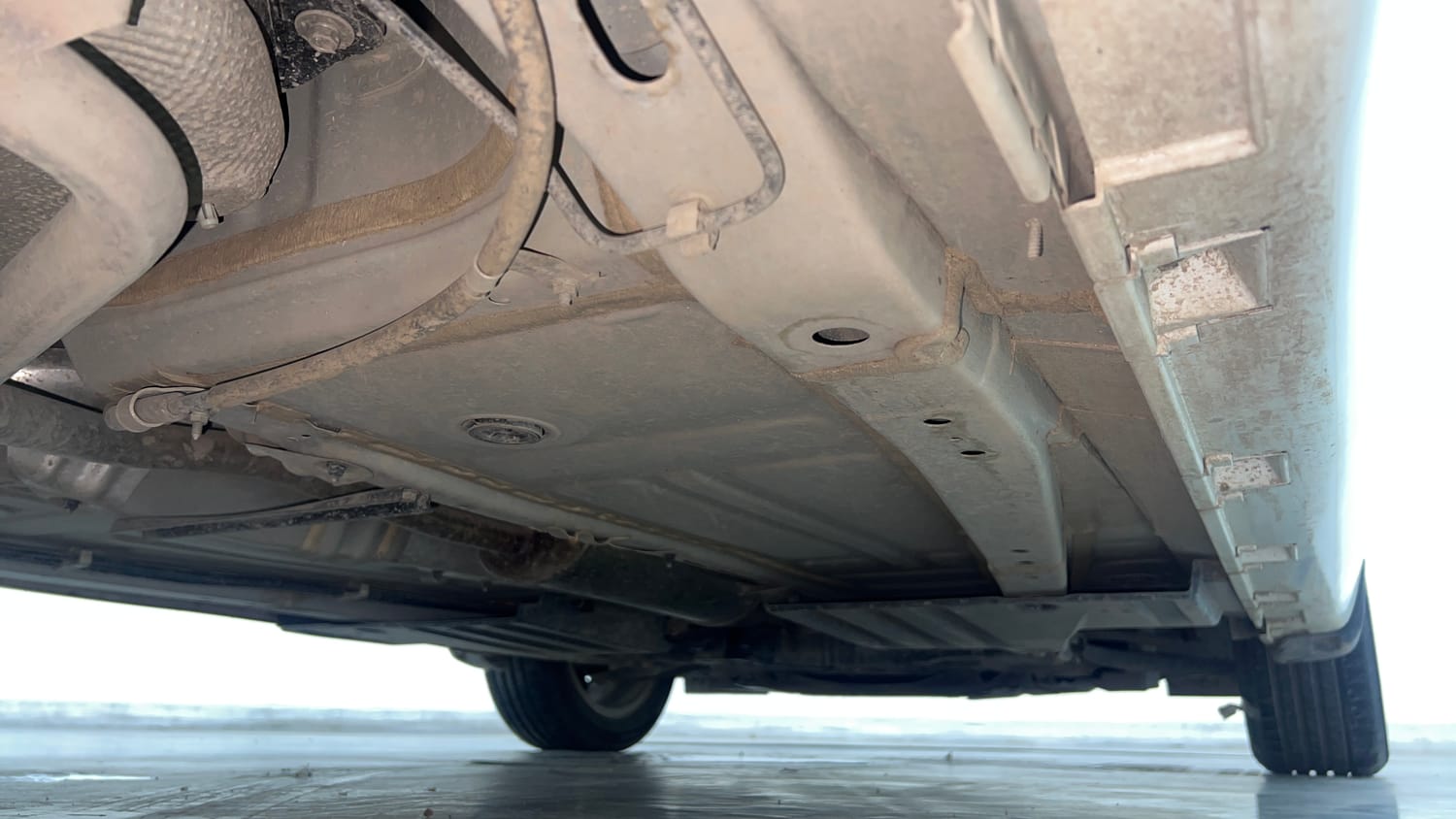 Used 2023 Maruti Suzuki Baleno Alpha AGS Petrol Automatic extra REAR RIGHT UNDERBODY VIEW