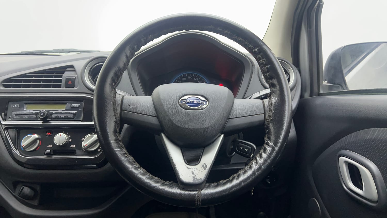 Used 2018 Datsun Redi-GO T(O) 1.0 AMT Petrol Automatic interior STEERING VIEW
