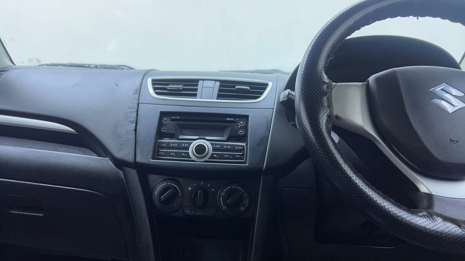 Used 2012 Maruti Suzuki Swift VXi Petrol Manual interior MUSIC SYSTEM & AC CONTROL VIEW