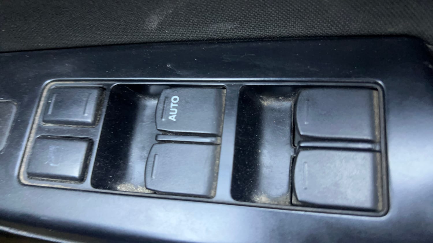 Used 2012 Maruti Suzuki Swift VXi Petrol Manual top_features Power windows
