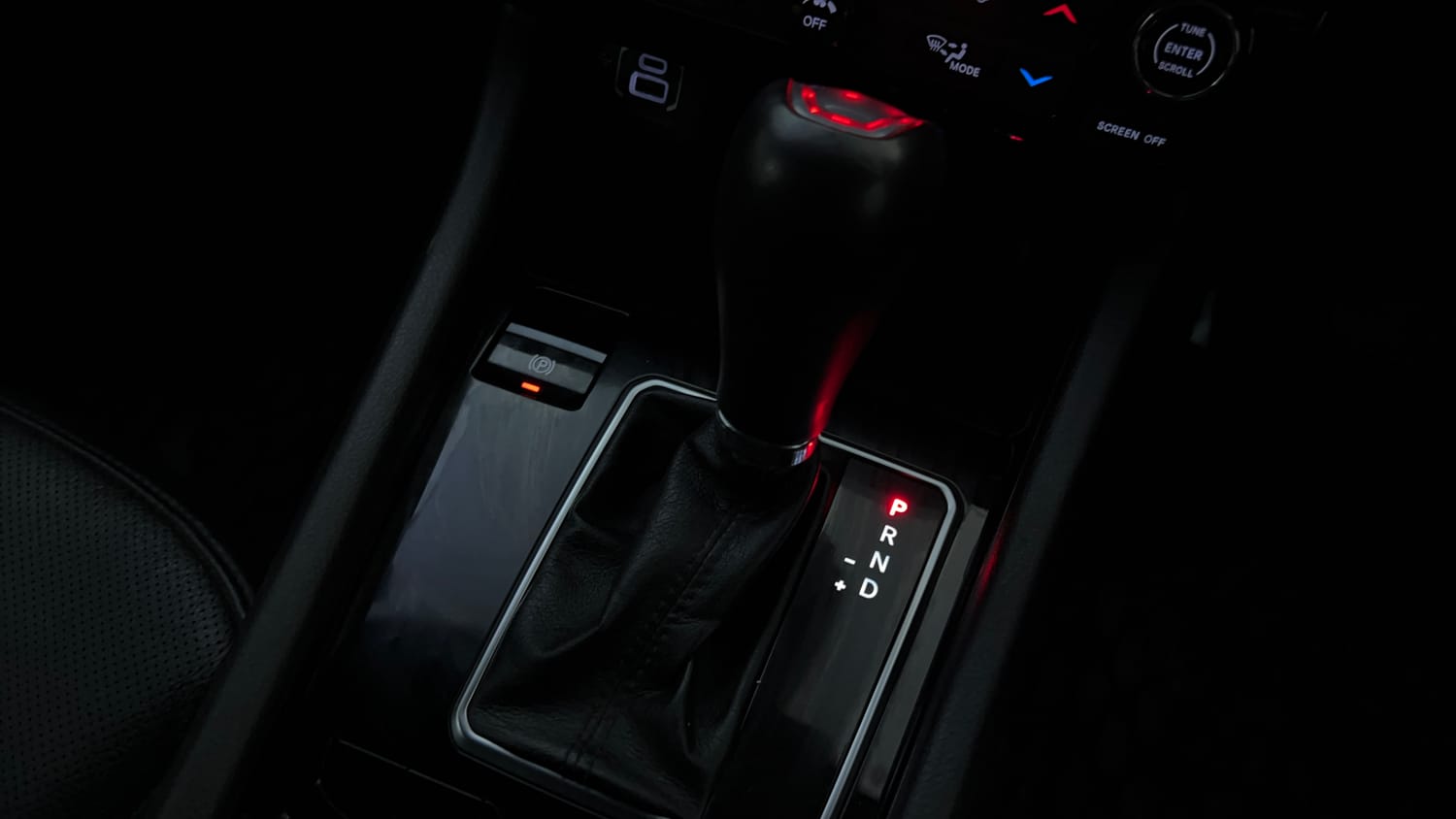 Used 2022 Jeep Compass Model S (O) 1.4 Petrol DCT Petrol Automatic interior GEAR  KNOB VIEW