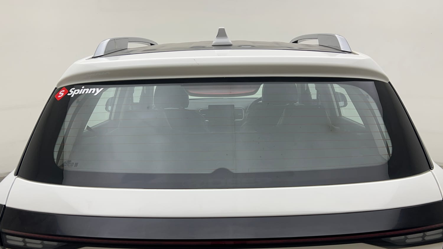 Used 2022 Hyundai Venue S (O) 1.2 Petrol Cng Manual exterior BACK WINDSHIELD VIEW