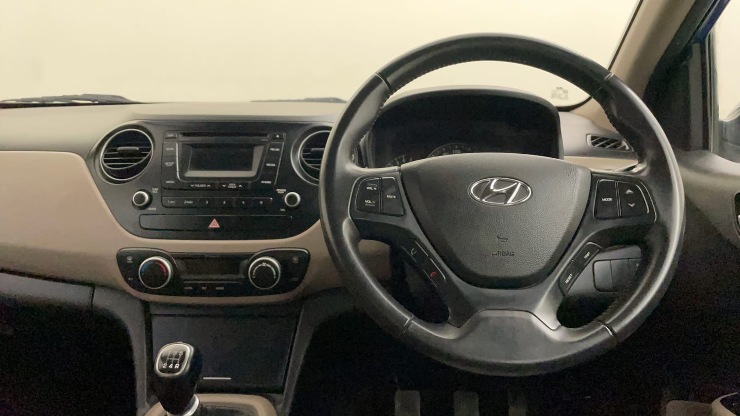 Used 2015 Hyundai Xcent SX 1.2 (O) Petrol Manual interior STEERING VIEW
