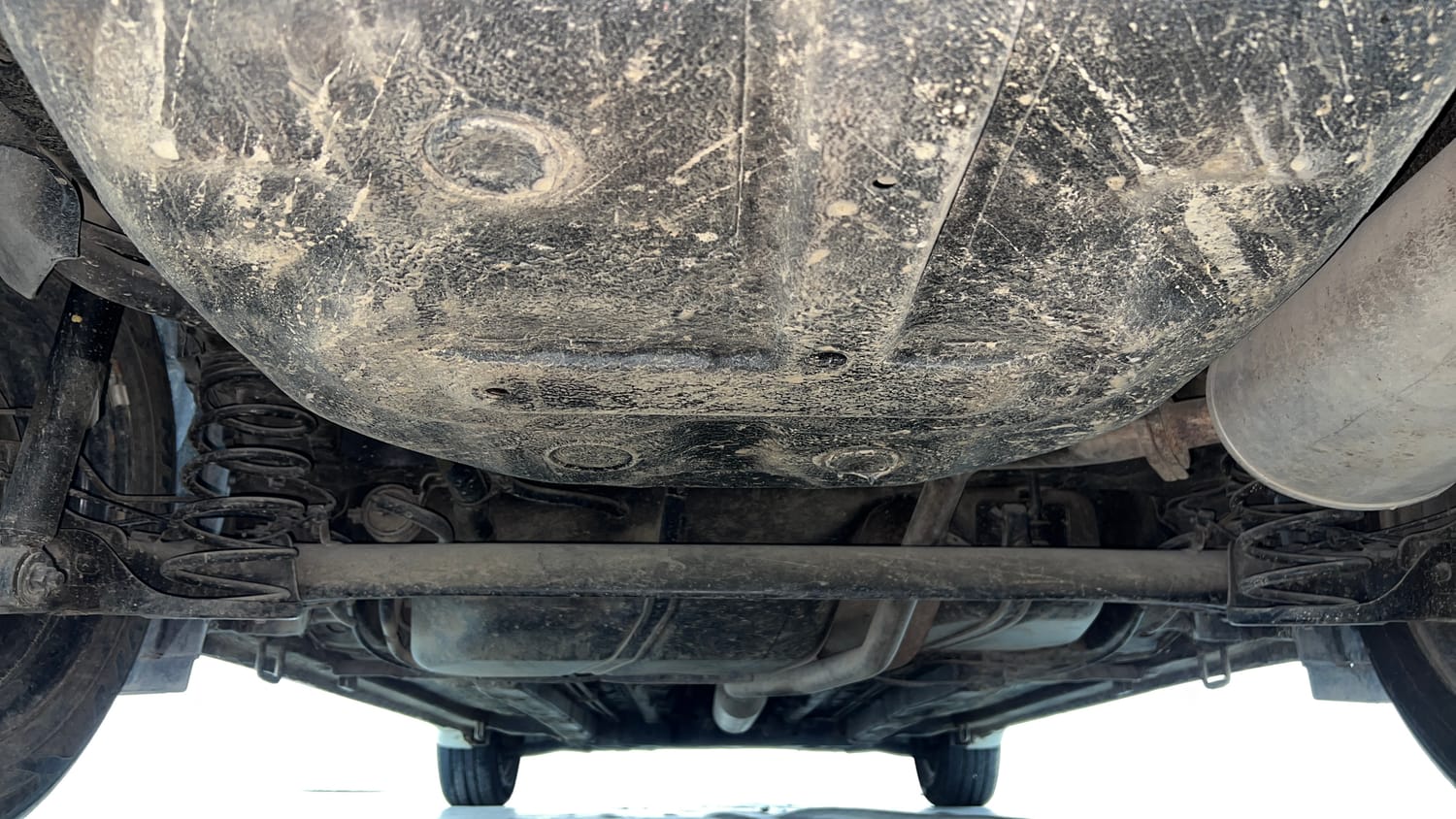 Used 2015 Maruti Suzuki Ciaz VXi+ Petrol Manual extra REAR UNDERBODY VIEW (TAKEN FROM REAR)