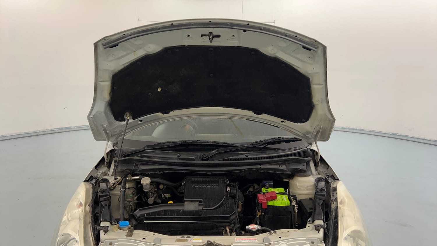 Used 2015 Maruti Suzuki Swift VXi Petrol Manual engine ENGINE & BONNET OPEN FRONT VIEW
