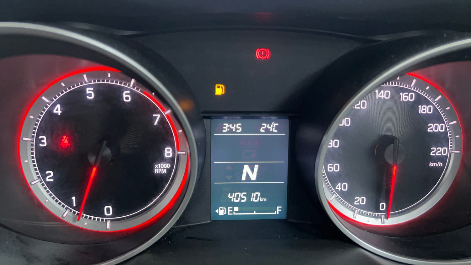 Used 2022 Maruti Suzuki Swift VXi AMT Petrol Automatic interior CLUSTERMETER VIEW