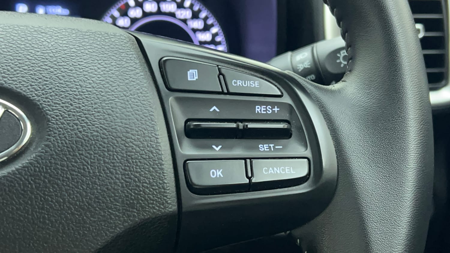 Used 2020 Hyundai Venue SX Plus 1.0 Turbo DCT Petrol Automatic top_features Cruise control