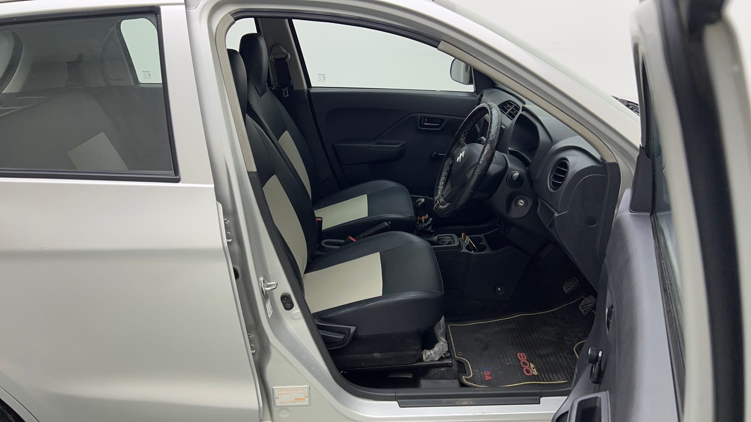 Used 2023 Maruti Suzuki Alto K10 LXi Petrol Manual interior RIGHT SIDE FRONT DOOR CABIN VIEW