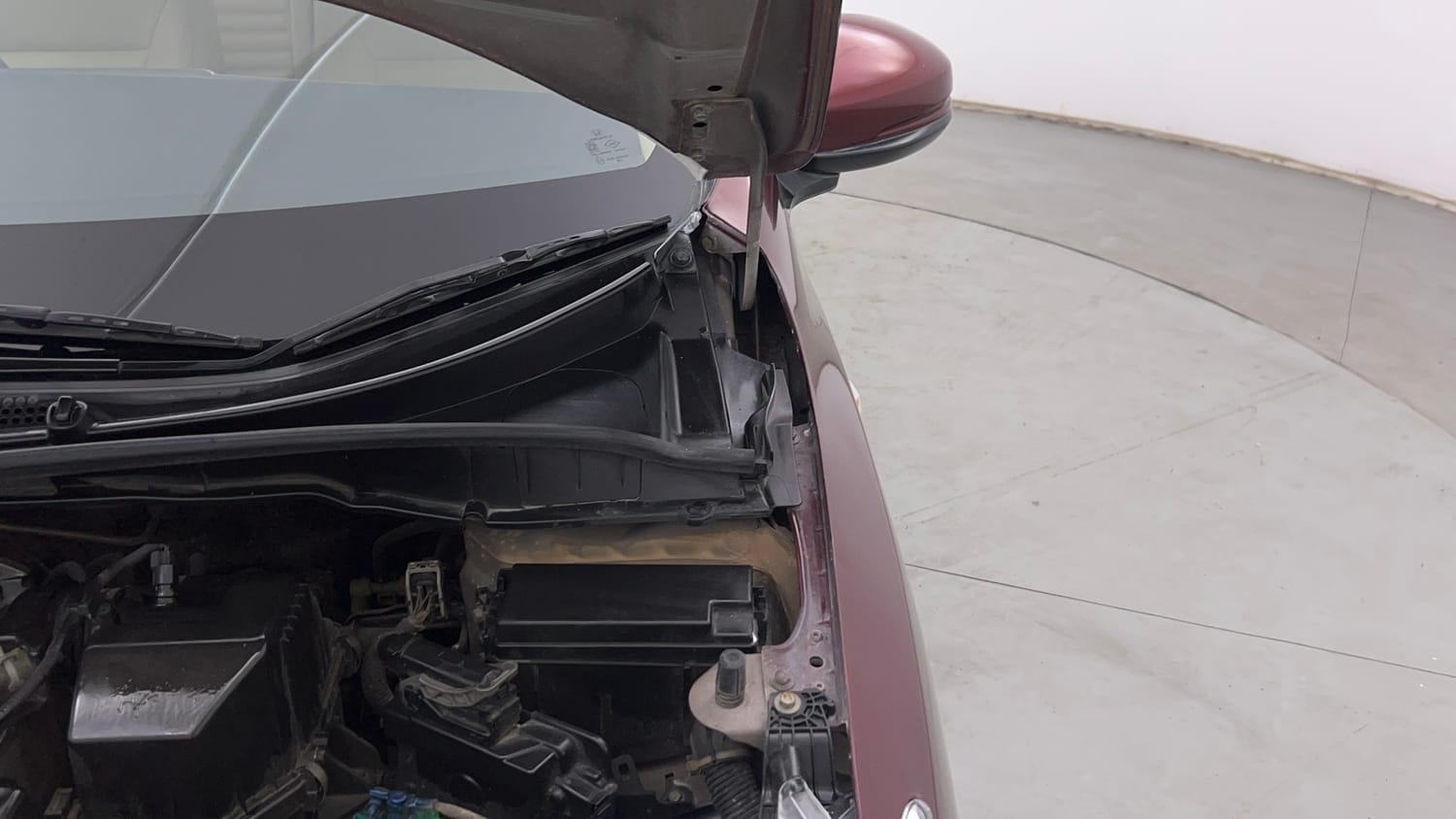 Used 2015 Honda City SV Petrol Manual engine ENGINE LEFT SIDE HINGE & APRON VIEW