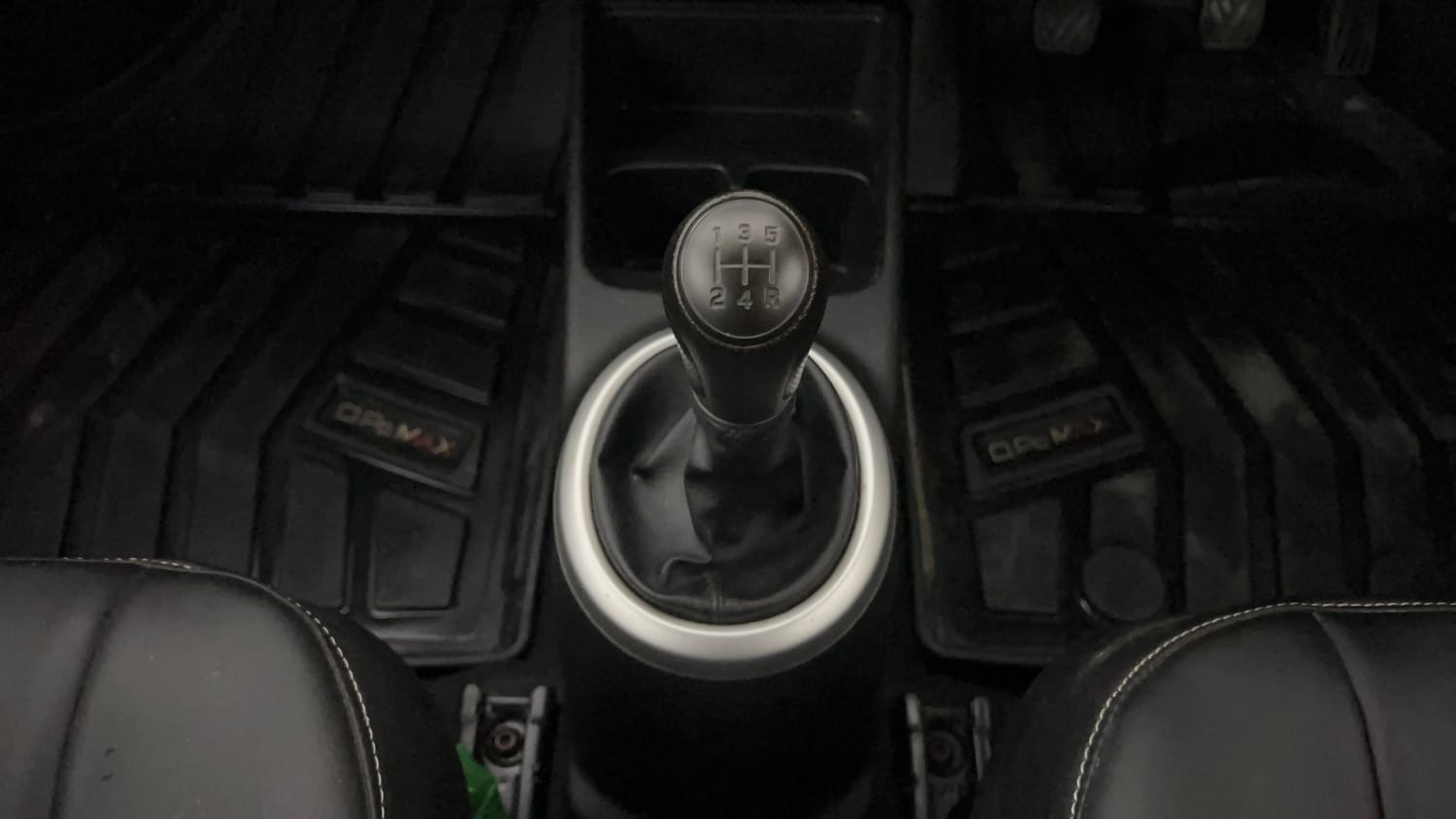 Used 2024 Maruti Suzuki Celerio VXi Petrol Manual interior GEAR  KNOB VIEW