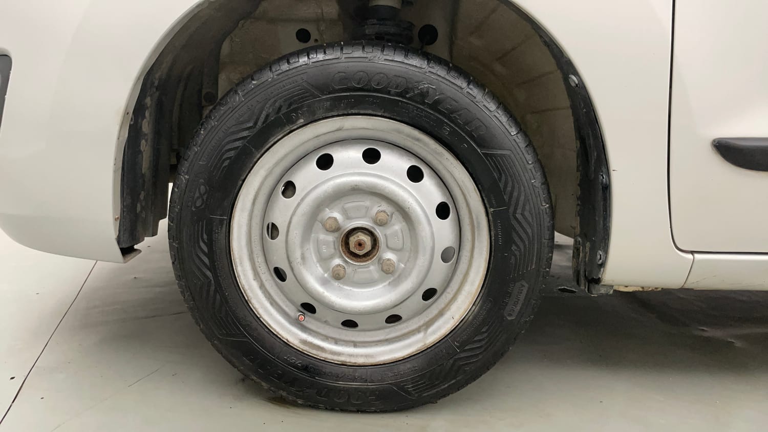 Used 2021 Maruti Suzuki Wagon R LXI Petrol Manual tyres LEFT FRONT TYRE RIM VIEW