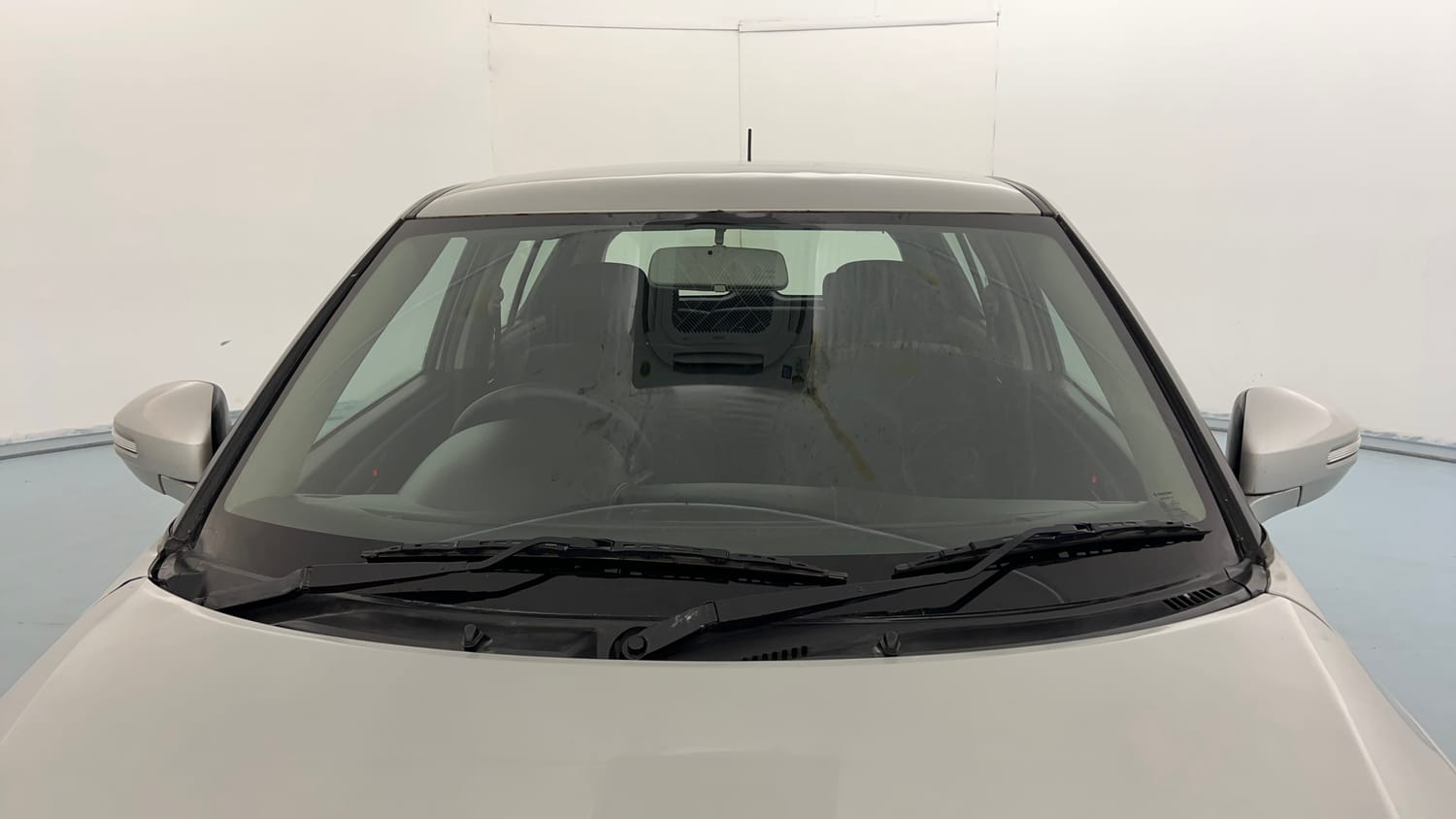 Used 2015 Maruti Suzuki Swift VXi Petrol Manual exterior FRONT WINDSHIELD VIEW