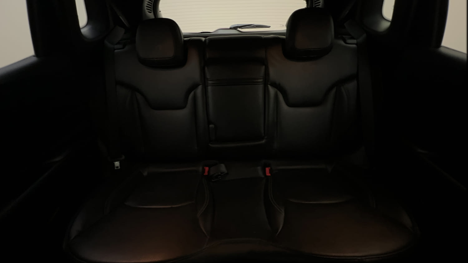Used 2022 Jeep Compass Model S (O) 1.4 Petrol DCT Petrol Automatic interior REAR SEAT CONDITION VIEW