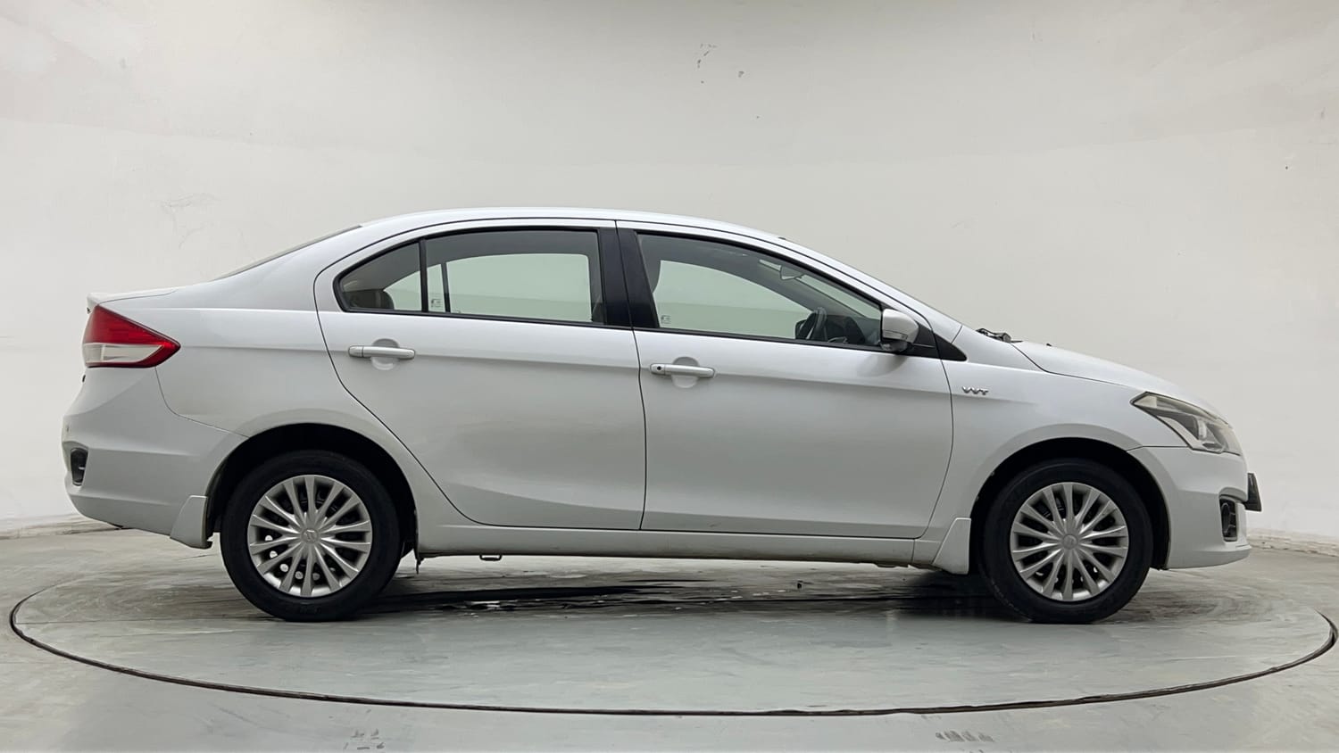 Used 2015 Maruti Suzuki Ciaz VXi+ Petrol Manual exterior RIGHT SIDE VIEW
