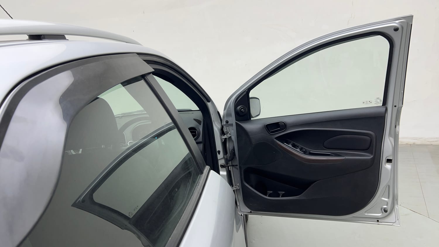 Used 2021 Ford Freestyle Titanium Plus 1.2 Ti-VCT Petrol Manual interior RIGHT FRONT DOOR OPEN VIEW