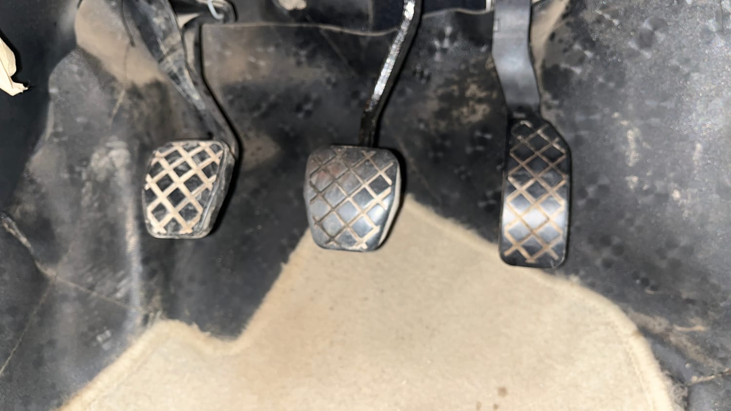 Used 2020 Volkswagen Polo Comfortline 1.0L (P) Petrol Manual interior PEDALS VIEW