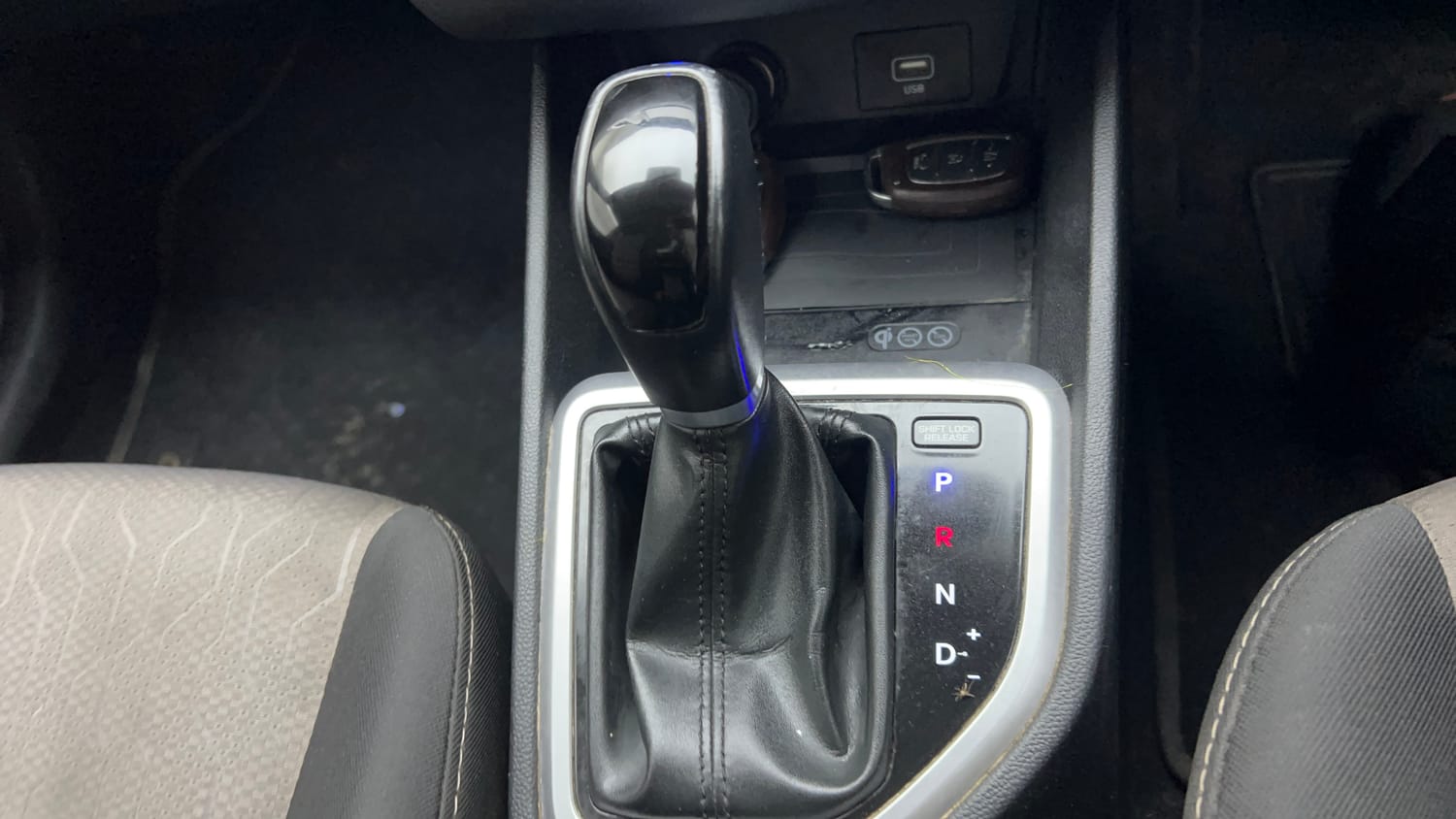 Used 2018 Hyundai Creta SX 1.6 AT CRDi Diesel Automatic interior GEAR  KNOB VIEW