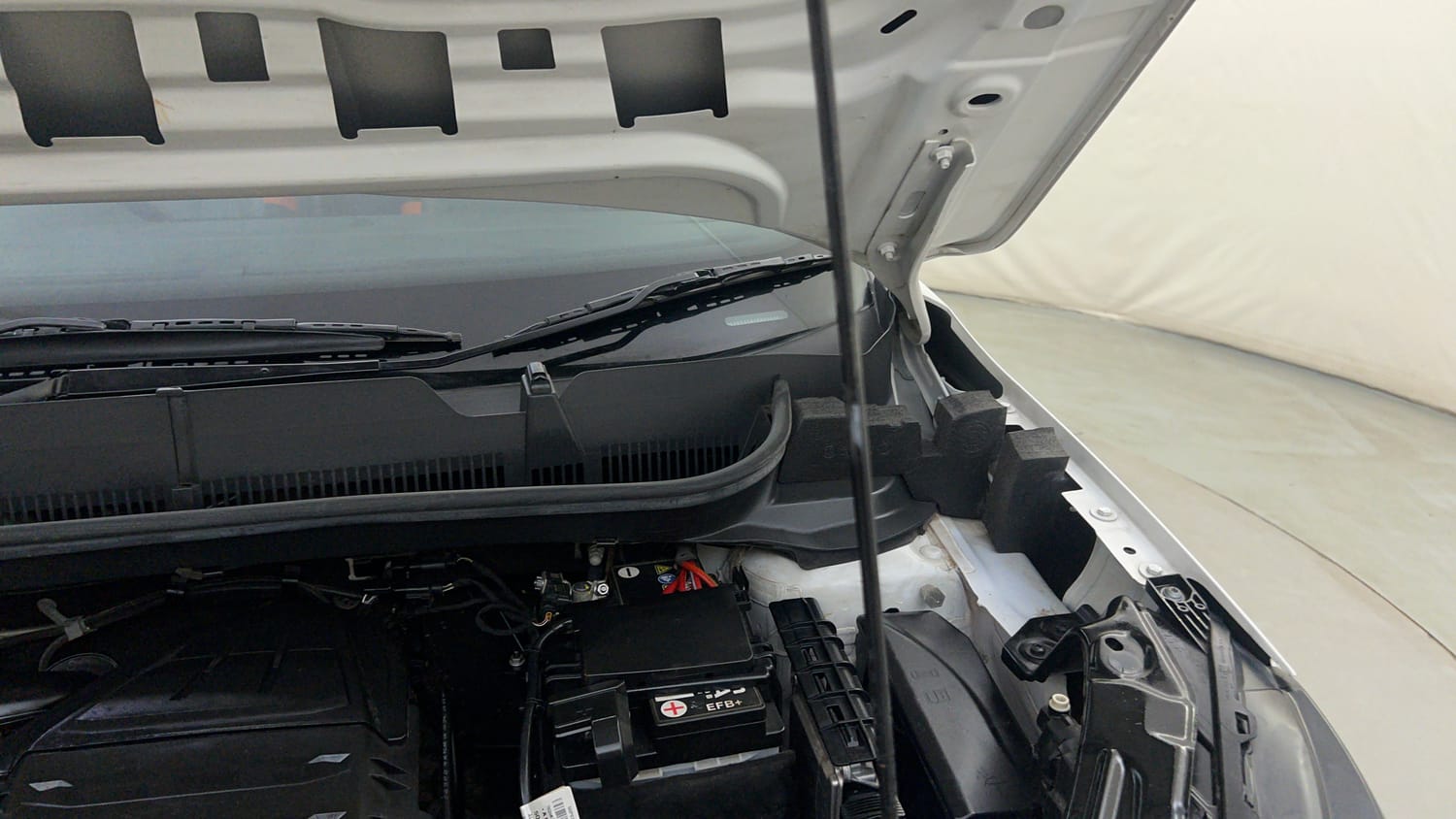 Used 2024 Skoda Kushaq Ambition 1.0L TSI MT Petrol Manual engine ENGINE LEFT SIDE HINGE & APRON VIEW