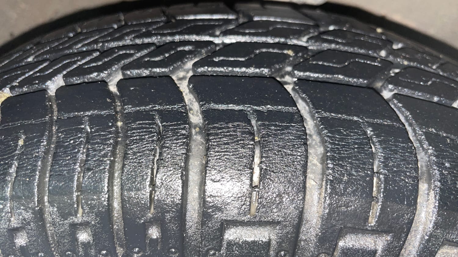 Used 2016 Maruti Suzuki Alto 800 Lxi Petrol Manual tyres RIGHT FRONT TYRE TREAD VIEW