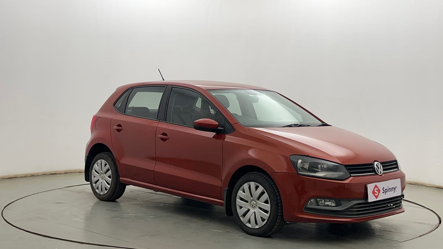 Used 2016 Volkswagen Polo Comfortline 1.2L (P) Petrol Manual exterior RIGHT FRONT CORNER VIEW