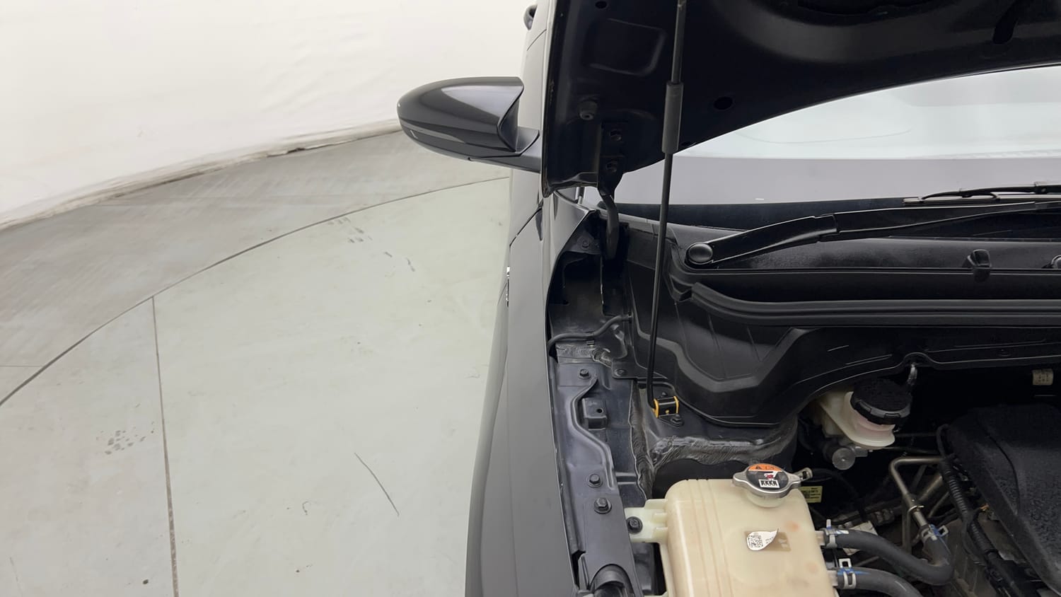 Used 2023 Hyundai i20 N Line N8 1.0 Turbo DCT Petrol Automatic engine ENGINE RIGHT SIDE HINGE & APRON VIEW