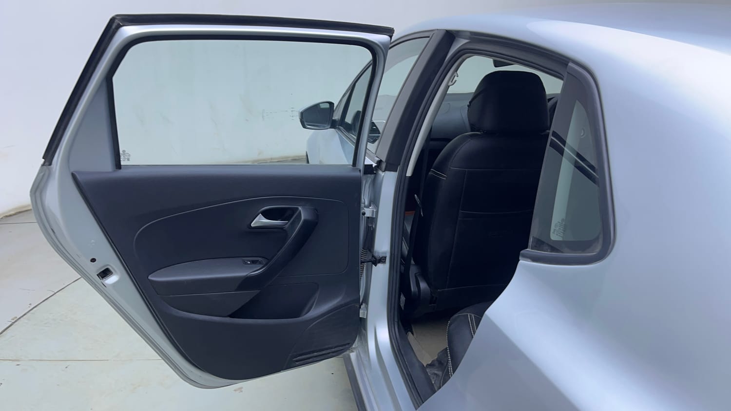 Used 2020 Volkswagen Polo Comfortline 1.0L (P) Petrol Manual interior LEFT REAR DOOR OPEN VIEW