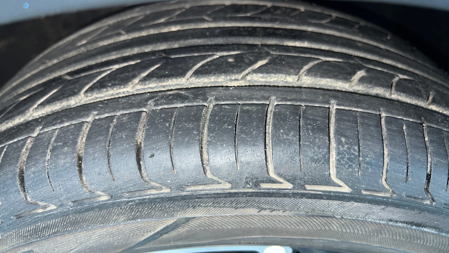 Used 2023 Hyundai i20 N Line N8 1.0 Turbo DCT Petrol Automatic tyres RIGHT FRONT TYRE TREAD VIEW