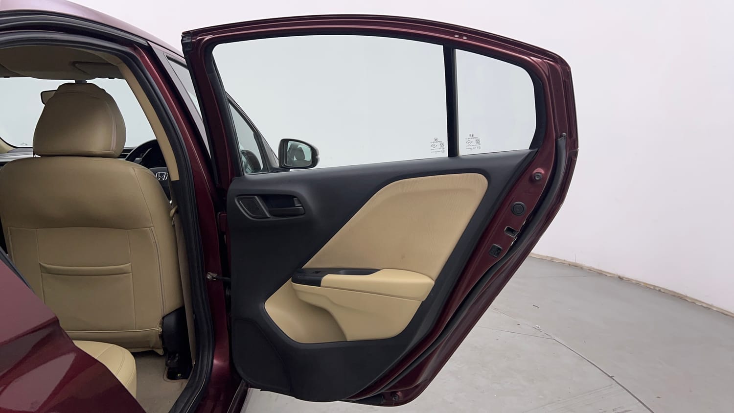 Used 2015 Honda City SV Petrol Manual interior RIGHT REAR DOOR OPEN VIEW