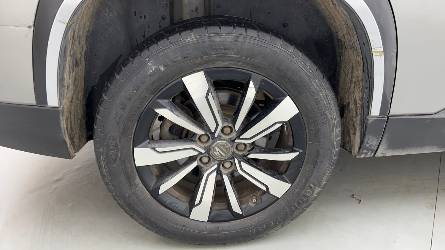 Used 2019 MG Motors Hector Sharp 1.5 DCT Petrol Petrol Automatic tyres RIGHT REAR TYRE RIM VIEW