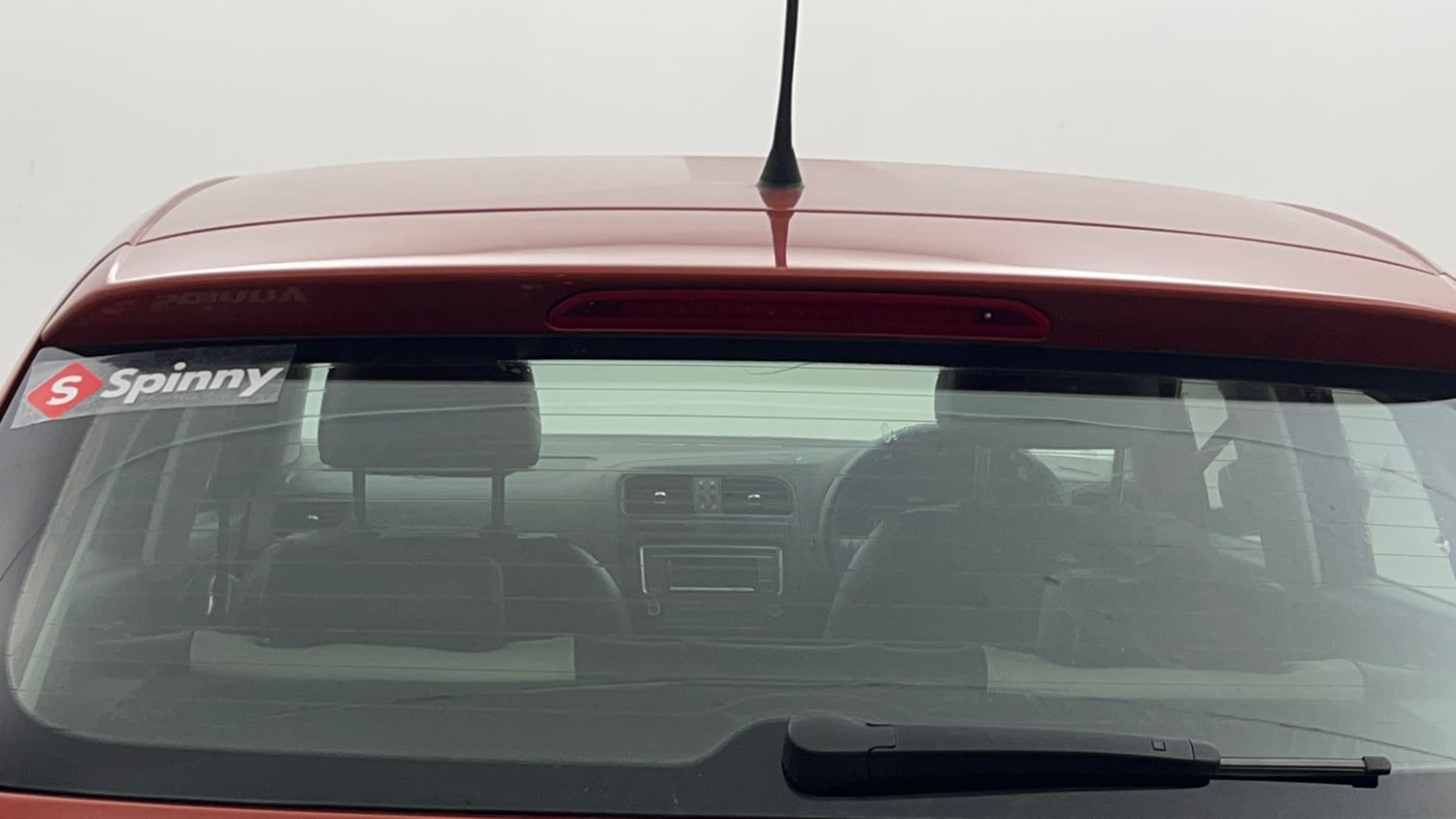 Used 2016 Volkswagen Polo Comfortline 1.2L (P) Petrol Manual top_features Rear defogger