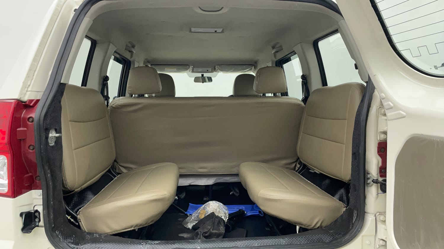 Used 2024 Mahindra Bolero Neo Plus P10 Diesel Manual interior DICKY INSIDE VIEW