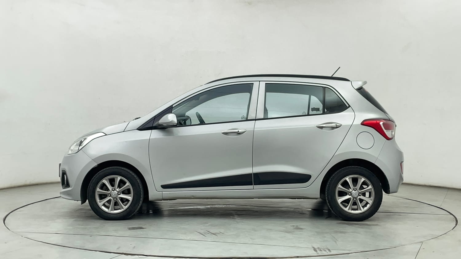 Used 2016 Hyundai Grand i10 Asta 1.2 Kappa VTVT Petrol Manual exterior LEFT SIDE VIEW