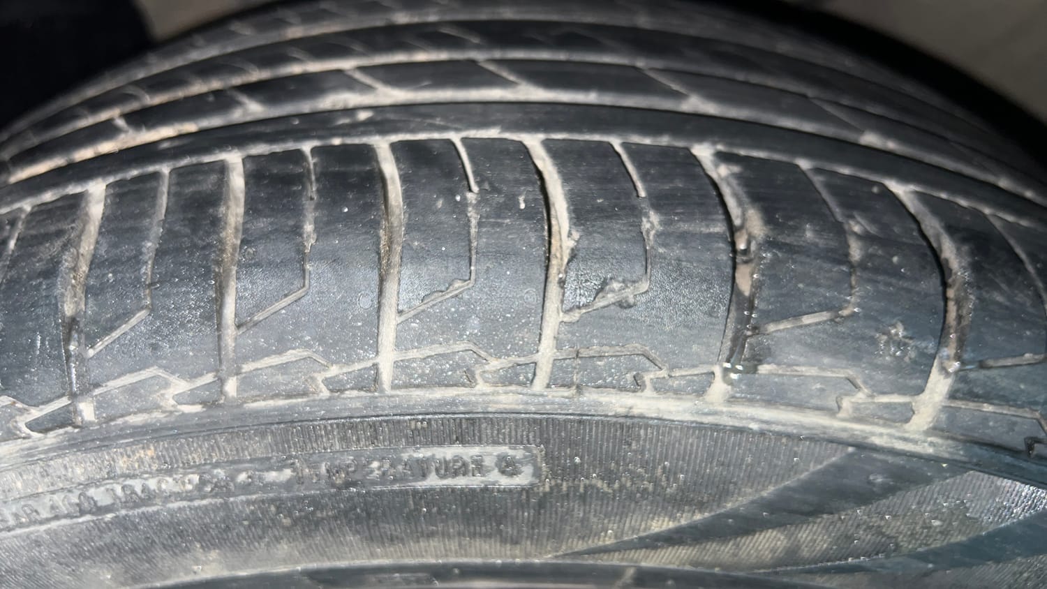 Used 2018 Hyundai Creta SX 1.6 AT CRDi Diesel Automatic tyres LEFT FRONT TYRE TREAD VIEW