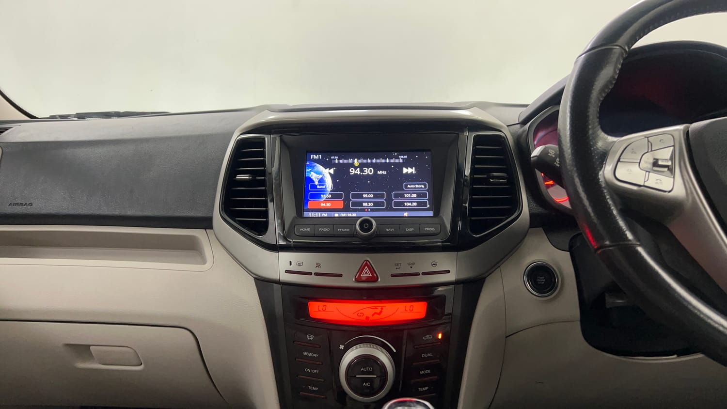 Used 2022 Mahindra XUV 300 W8 (O) 1.2 Petrol Petrol Manual interior MUSIC SYSTEM & AC CONTROL VIEW