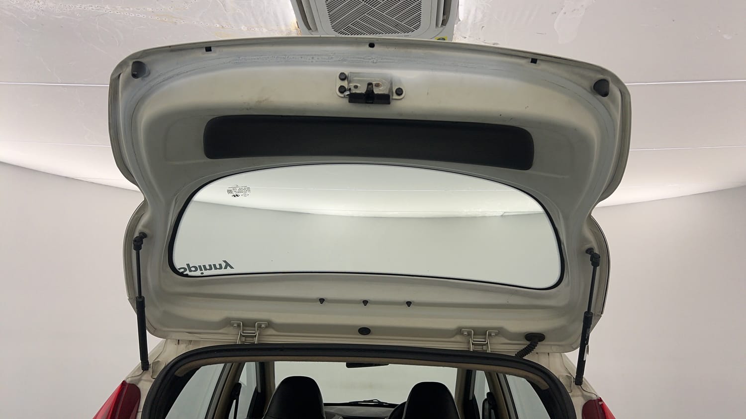 Used 2014 Hyundai Eon Era + Petrol Manual interior DICKY DOOR OPEN VIEW