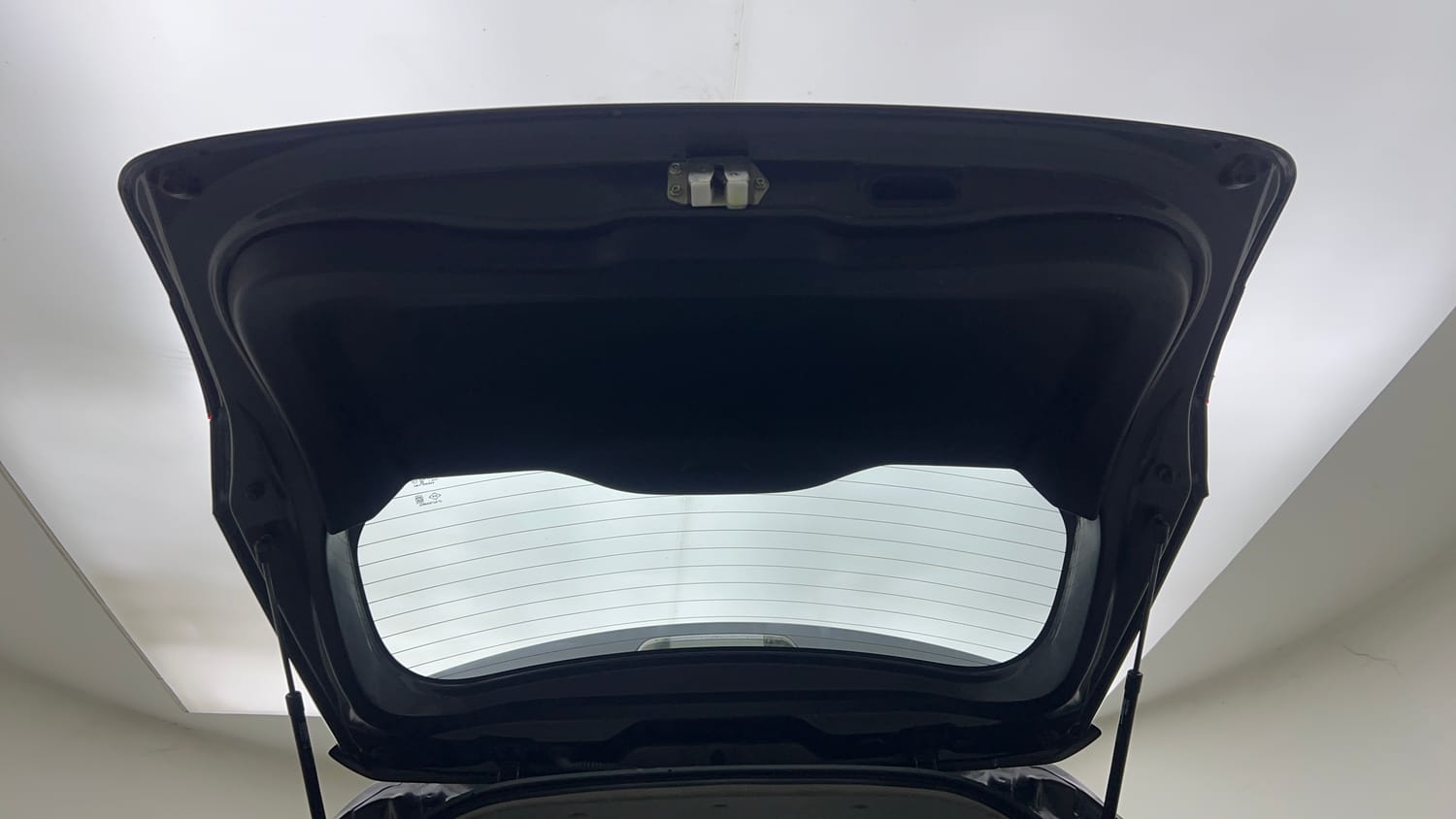 Used 2021 maruti-suzuki Vitara Brezza VXi Petrol Manual interior DICKY DOOR OPEN VIEW