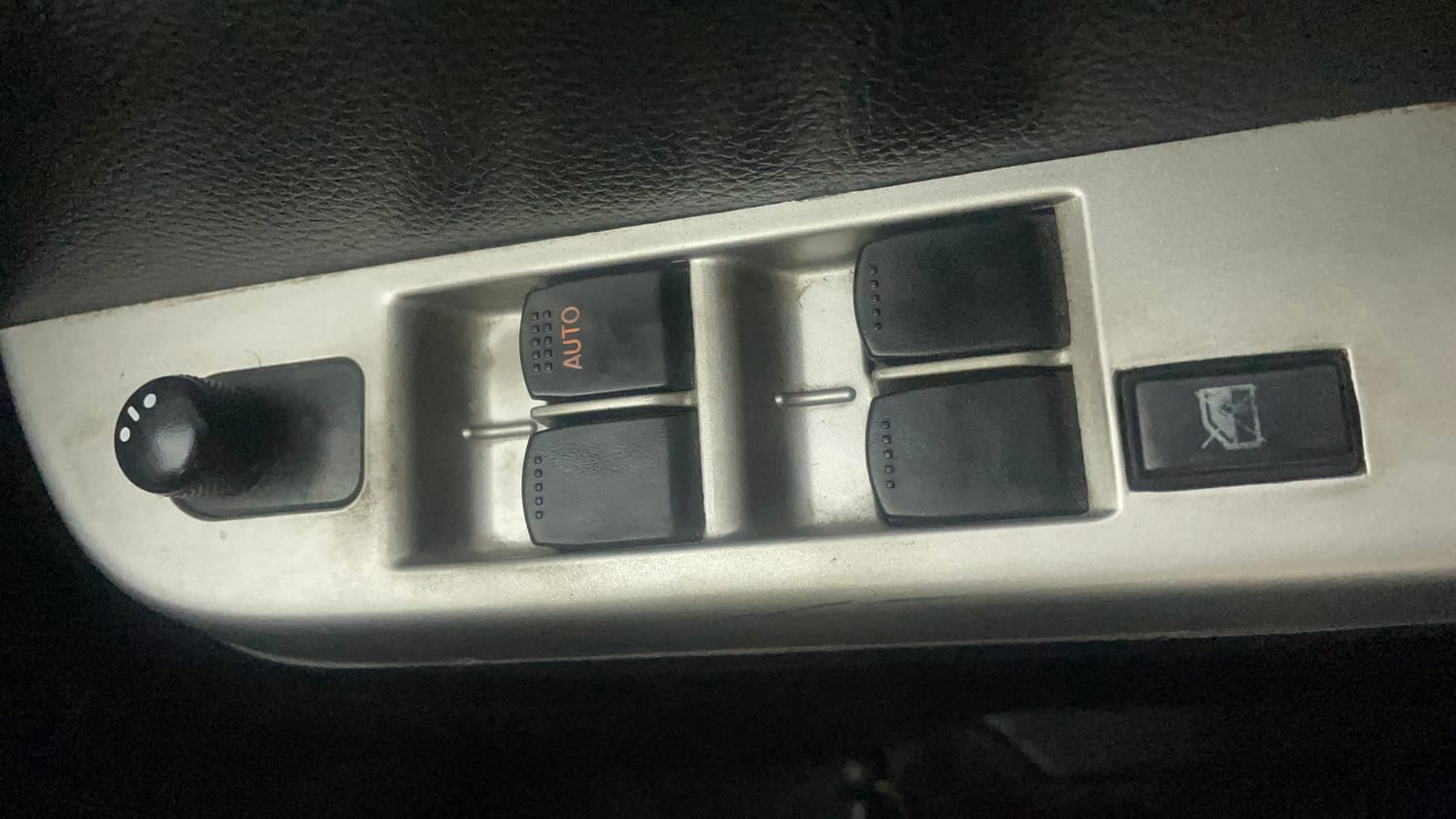 Used 2016 Maruti Suzuki Wagon R VXI Petrol Manual top_features Power windows
