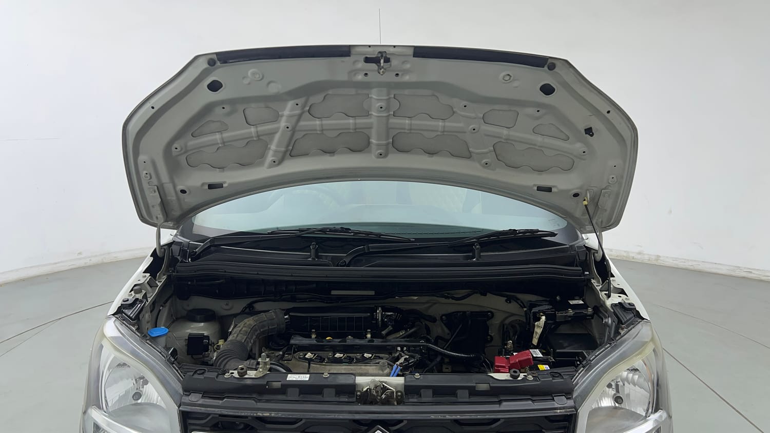 Used 2021 Maruti Suzuki Wagon R 1.0 LXi 1.0 Petrol Manual engine ENGINE & BONNET OPEN FRONT VIEW