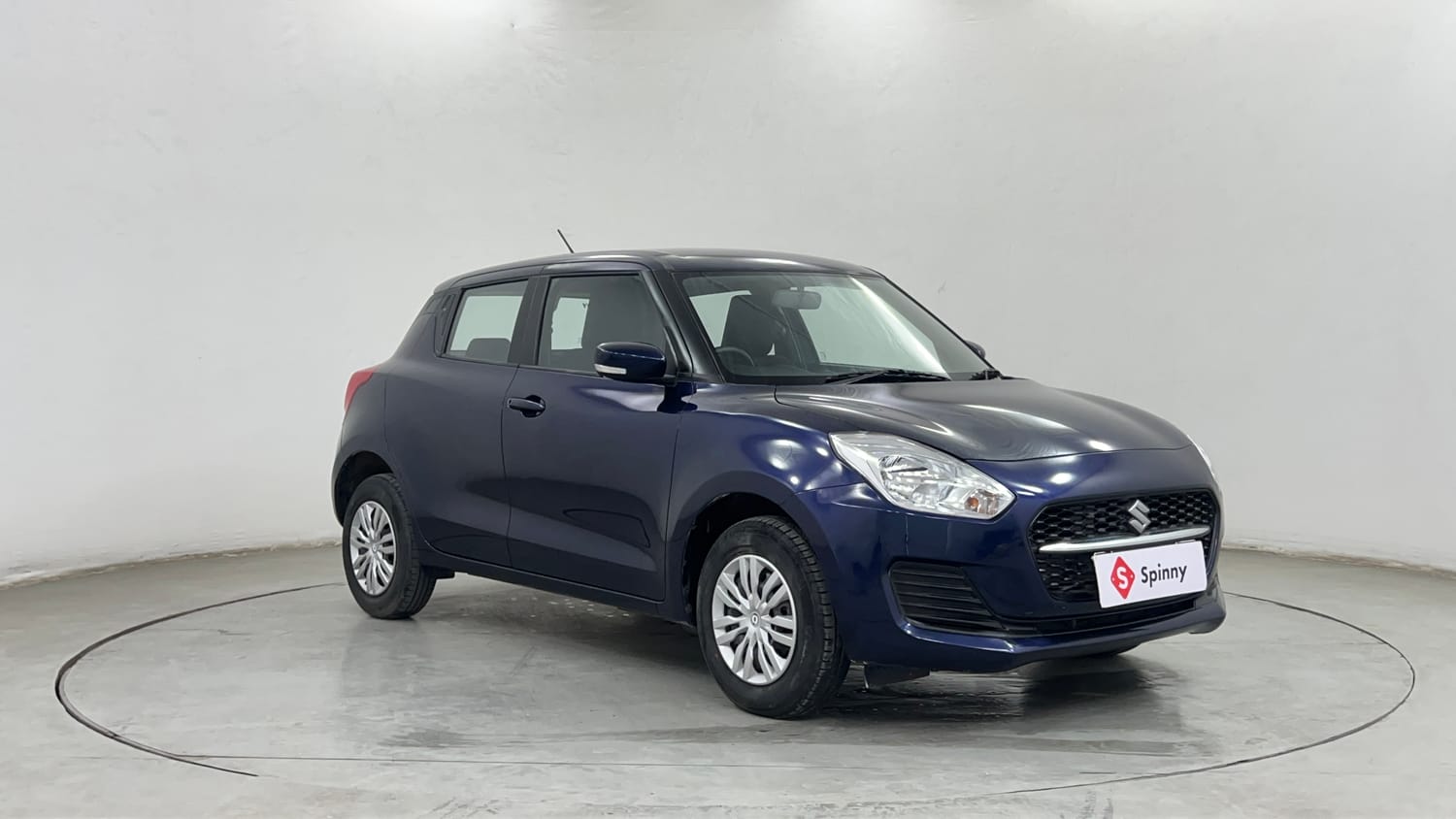Used 2022 Maruti Suzuki Swift VXi AMT Petrol Automatic exterior RIGHT FRONT CORNER VIEW