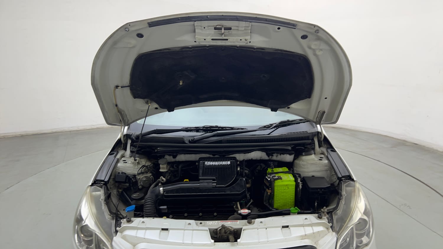 Used 2015 Maruti Suzuki Ciaz VXi+ Petrol Manual engine ENGINE & BONNET OPEN FRONT VIEW