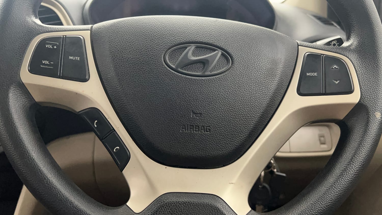 Used 2020 Hyundai Santro Magna Petrol Manual top_features Steering mounted controls