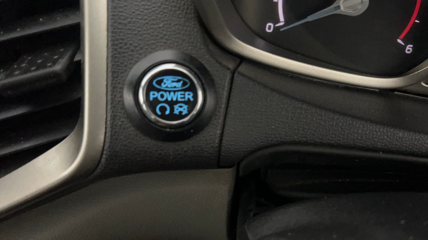 Used 2017 Ford EcoSport Trend+ 1.5L TDCi Diesel Manual top_features Keyless start