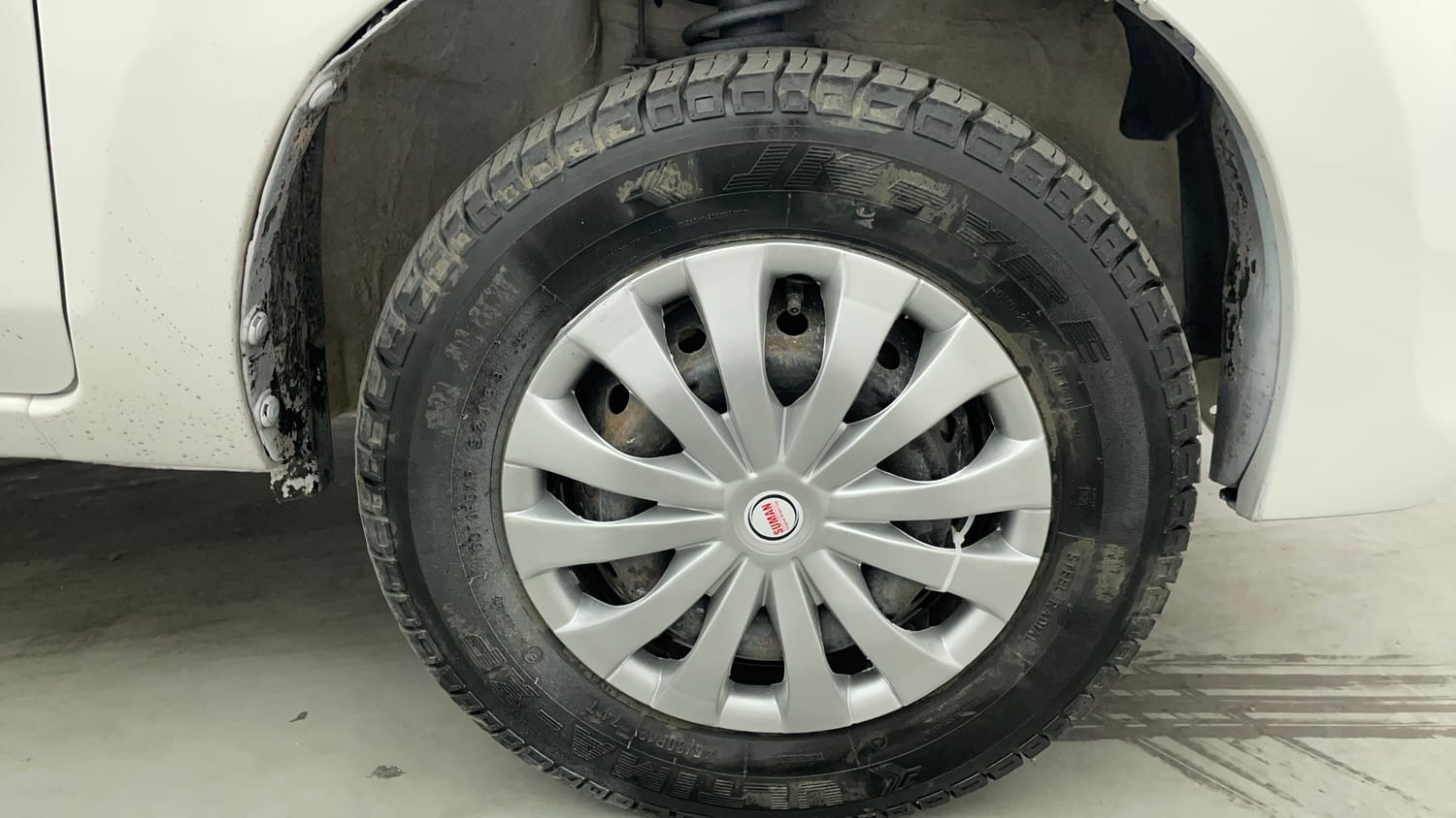 Used 2019 Maruti Suzuki Alto 800 LXi Petrol Manual tyres RIGHT FRONT TYRE RIM VIEW