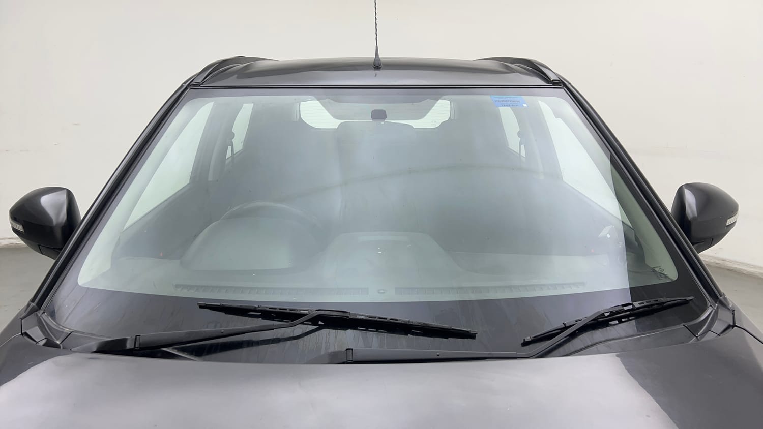 Used 2021 maruti-suzuki Vitara Brezza VXi Petrol Manual exterior FRONT WINDSHIELD VIEW