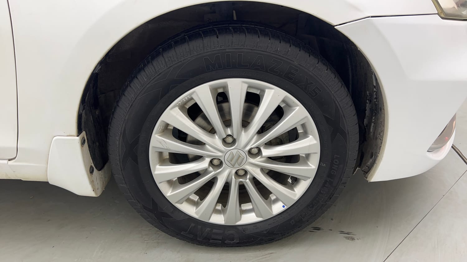 Used 2020 Maruti Suzuki Ciaz Delta 1.5 Petrol Manual tyres RIGHT FRONT TYRE RIM VIEW